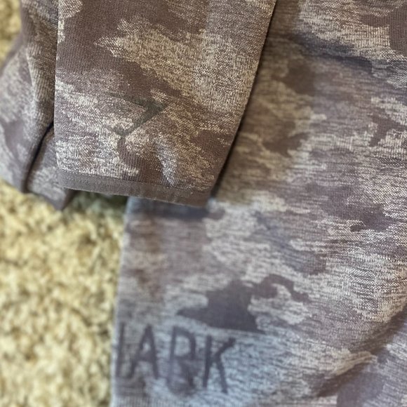 Gymshark Camo Seamless Long Sleeve Crop Top - Small - Picture 3 of 4